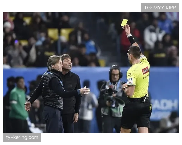 官方：那不勒斯主帅卡尔佐纳确认赛季结束后离任